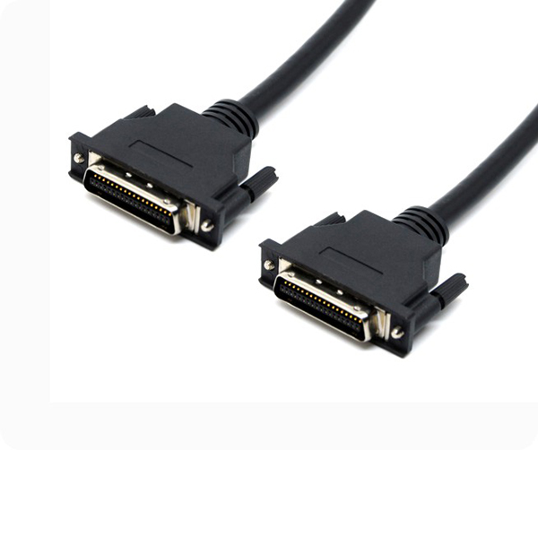 Nomainiet 3M SCSI CN 36 pin kabeli ar skrūvi un ABS Hood.jpg